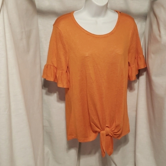 Bobeau. NWOT. Orange Scoop Neck Top; Ruffled Cuffs; Tie Front; Knit.. Size S - Picture 1 of 13
